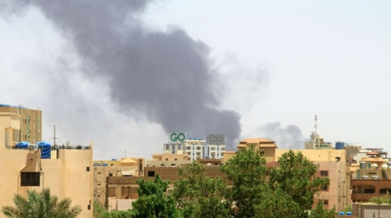 الخارجية المصرية تعلن إصابة أحد أعضاء سفارتها بطلق ناري في السودان